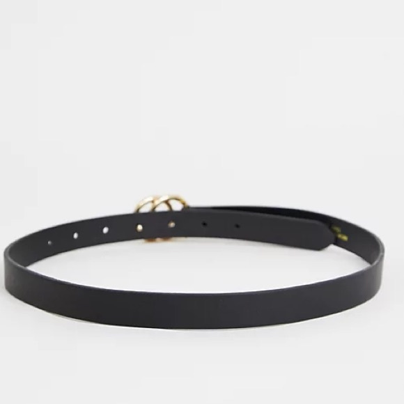 Miss Selfridge Black Belt with Gold Circular Clasp - Picture 2 of 3